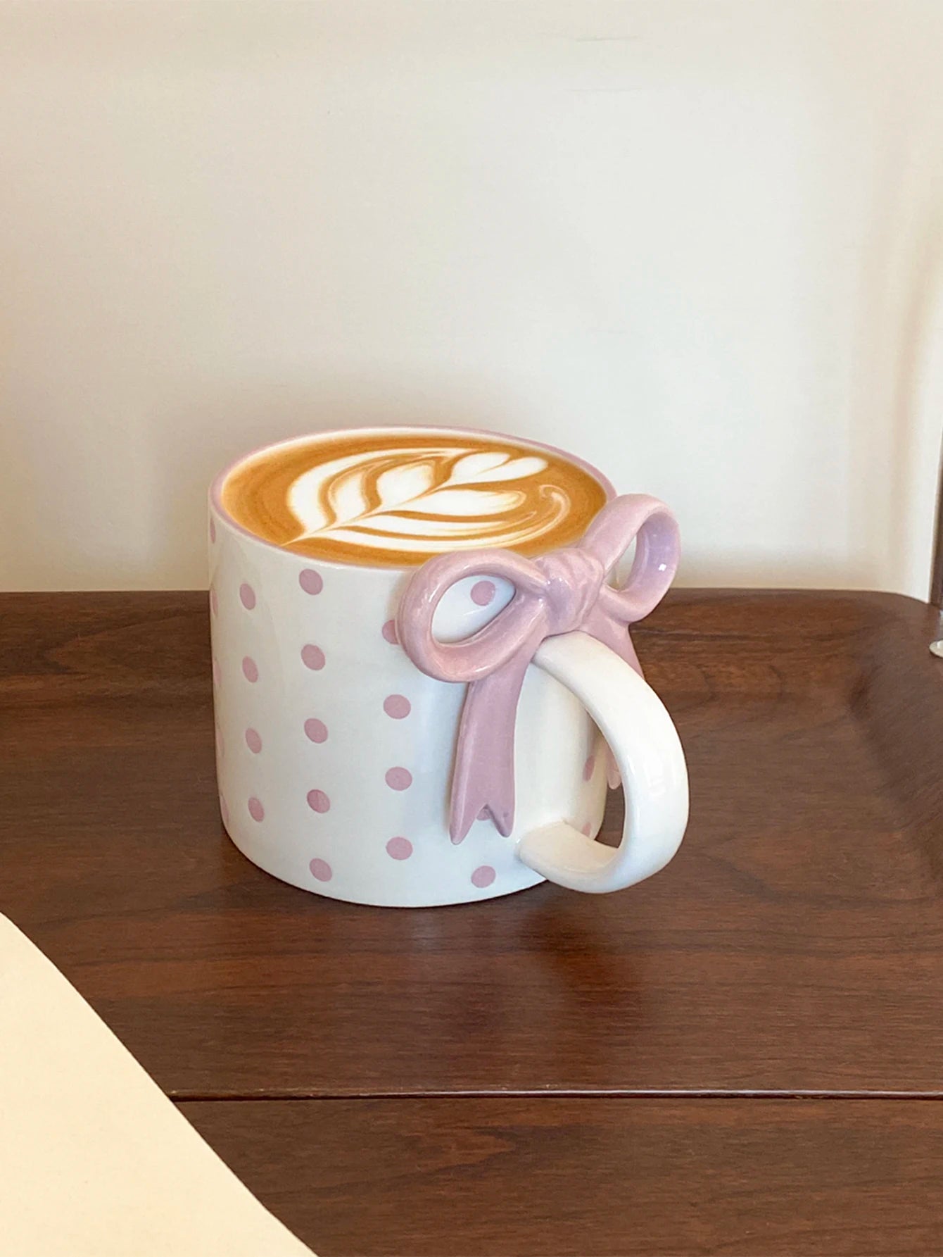 1Pc Bow Handle Heart Ceramic Mug, Creative Bow Handle Design Checkerboard Pattern Mug Coffee Cup, Suitable for Home Decoration, Daily Drinking Water, Breakfast Milk, Afternoon Tea Coffee, Coffee Shop Latte Flower Cup, Exquisi