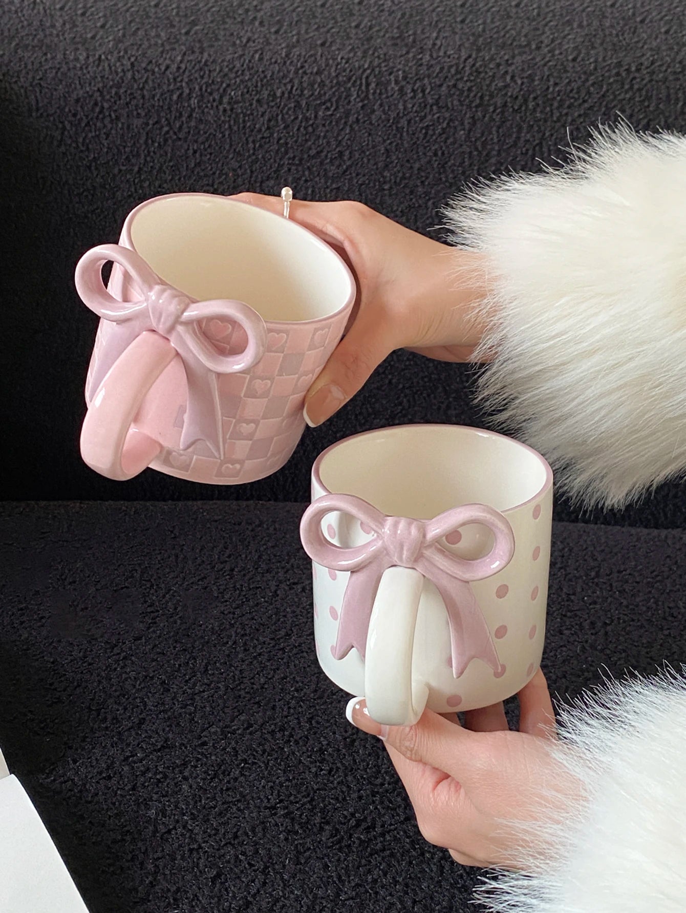 1Pc Bow Handle Heart Ceramic Mug, Creative Bow Handle Design Checkerboard Pattern Mug Coffee Cup, Suitable for Home Decoration, Daily Drinking Water, Breakfast Milk, Afternoon Tea Coffee, Coffee Shop Latte Flower Cup, Exquisi